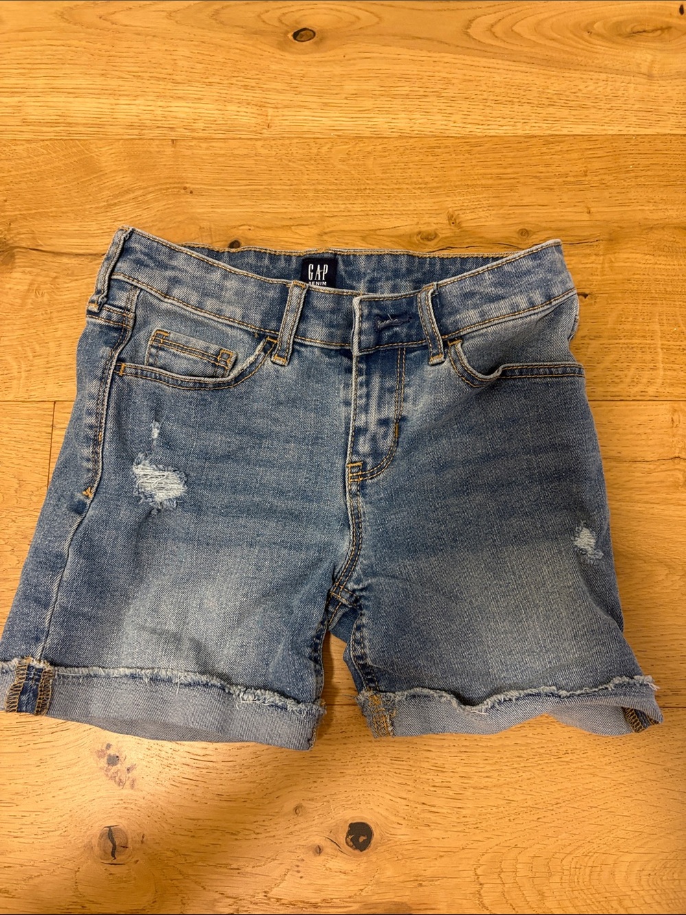 GAP Women's Light Blue Distressed Denim Cuffed Shorts